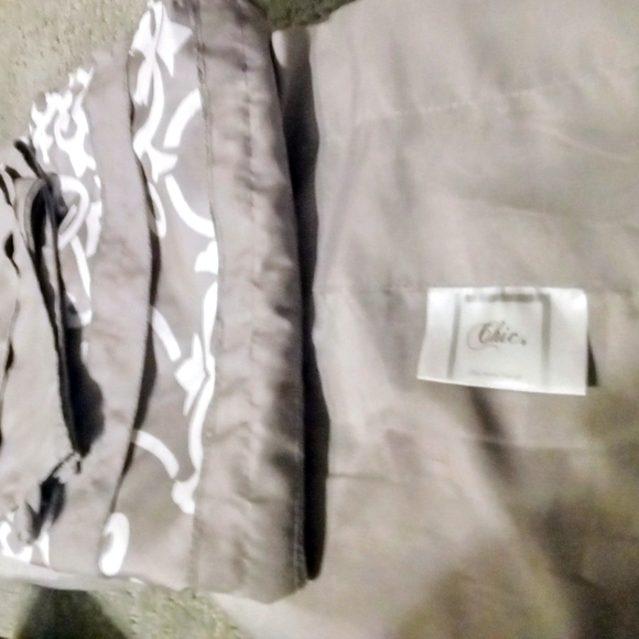 Two Window Treatments, Light Filtering Privacy Curtains, Silver 🆕 - Picture 2 of 5